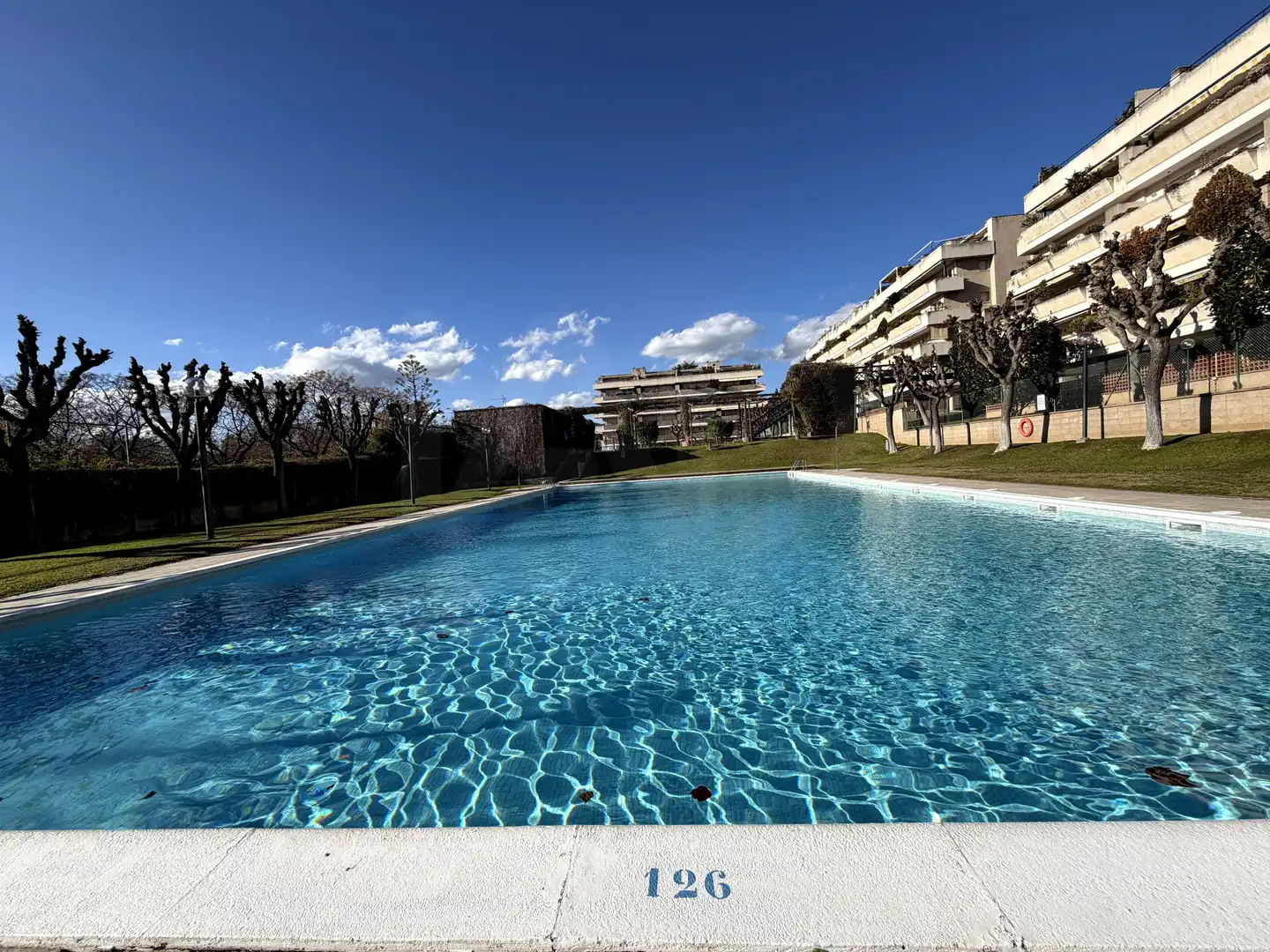 Ático con piscina en venta en El Balís