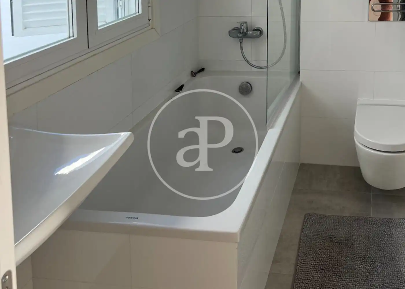 Badezimmer von Wohnung zur Miete in  Palma de Mallorca mit Klimaanlage, Heizung und Terrasse