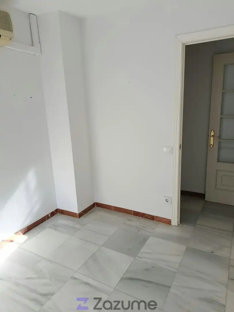 Piso de alquiler en Sevilla con Aire acondicionado, Calefacción y Horno