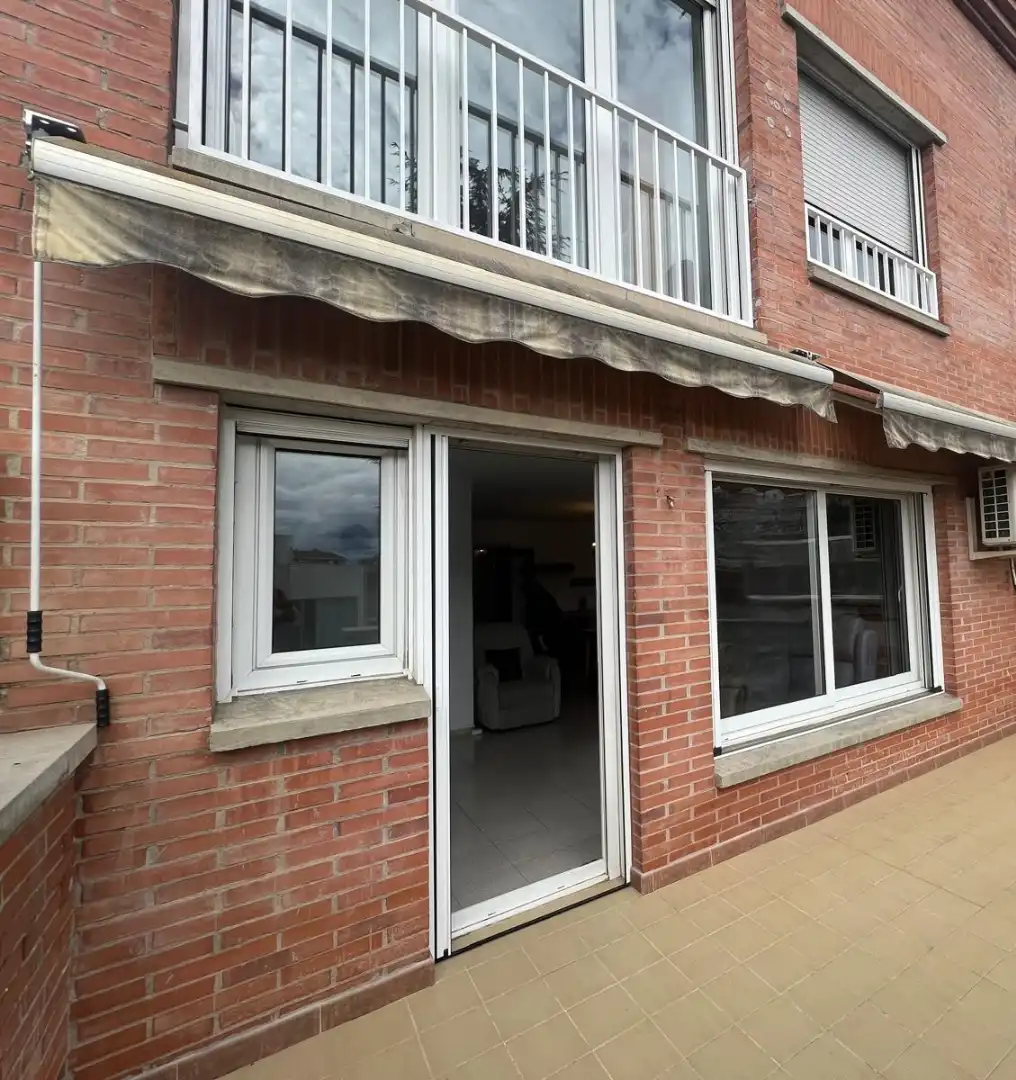 Vista exterior de Casa o chalet en venta en Igualada con Aire acondicionado, Calefacción y Jardín privado