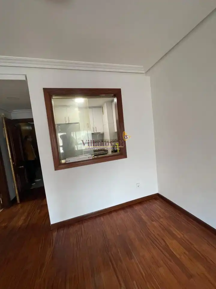 Bedroom of Apartments for rent in Vigo   with Heating and Parquet flooring