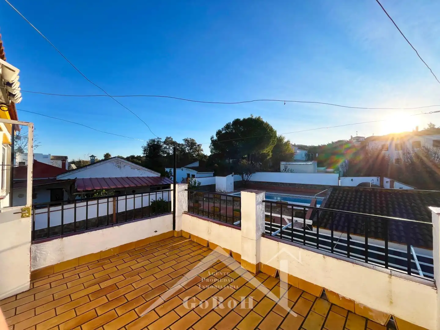 Vista exterior de Casa o xalet en venda en Castilblanco de los Arroyos amb Aire condicionat, Jardí privat i Terrassa