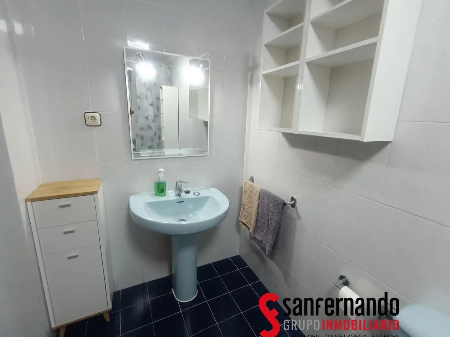 Bathroom of Flat for rent in Santander  with Heating, Parquet flooring and Furnished