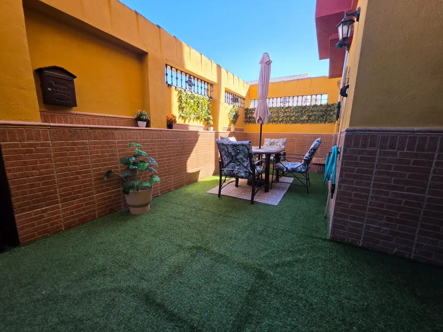 Adosado con jardín en venta en Camposoto, imagen 2