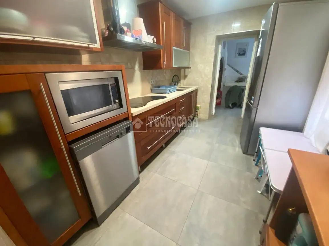 Cocina de Casa adosada en venta en Sanlúcar la Mayor