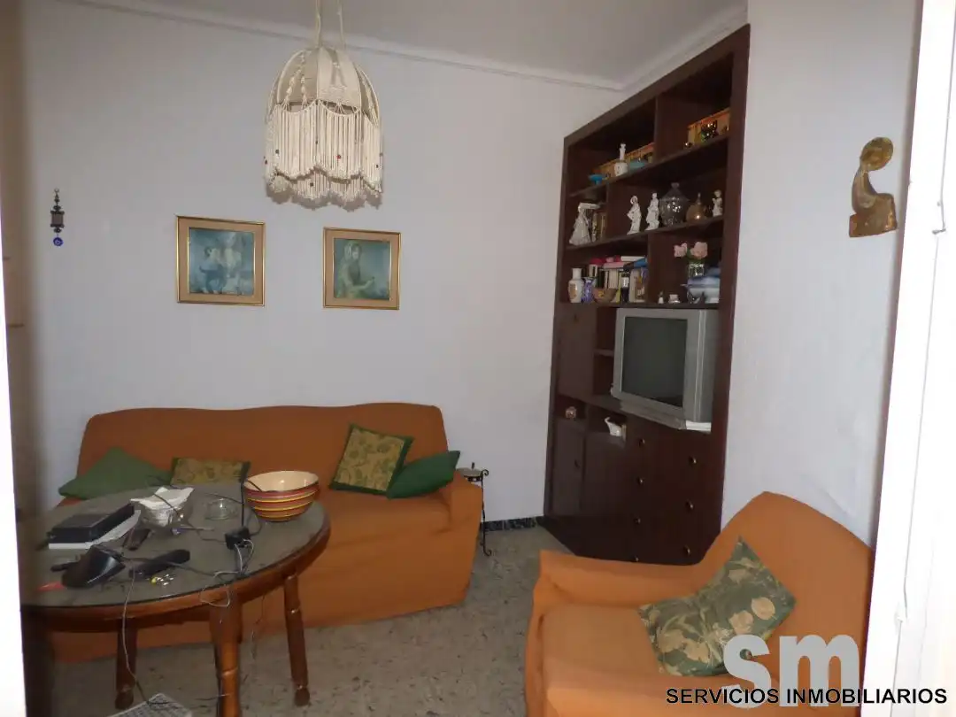 Sala d'estar de Casa o xalet en venda en Ubrique amb Moblat