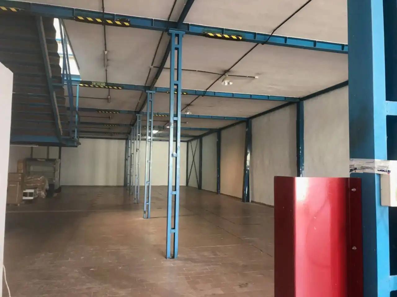 Industriegebäude zur Miete in Calle poligono de asipo calleB parcela, imagen 4