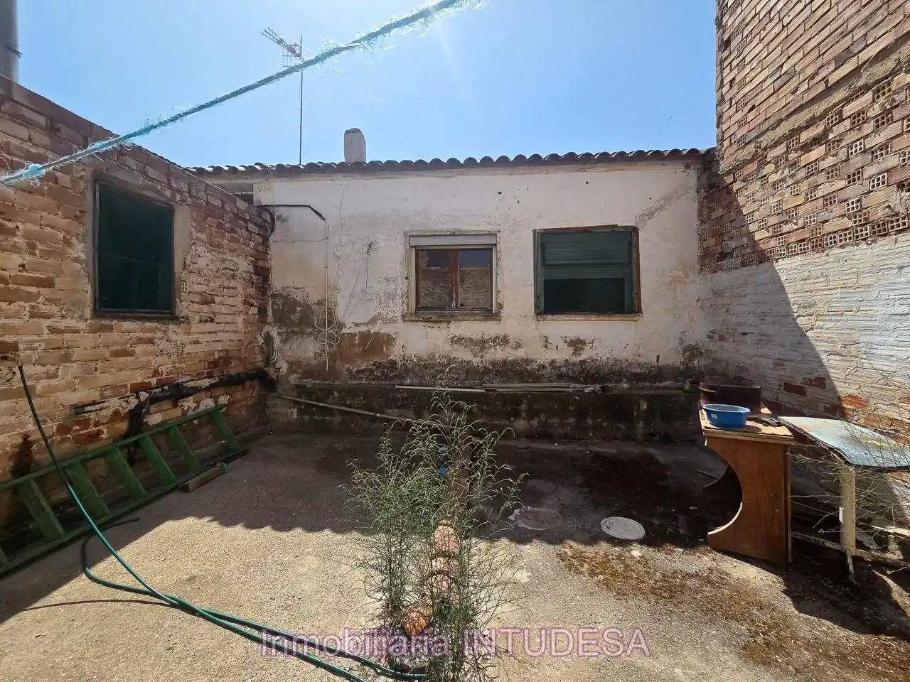 Houses for sale in Calle las Escuelas, Ablitas