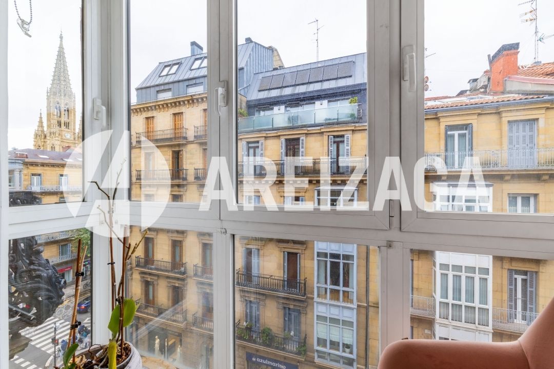 Bedroom of Flat for sale in Donostia - San Sebastián   with Heating, Storage room and Balcony