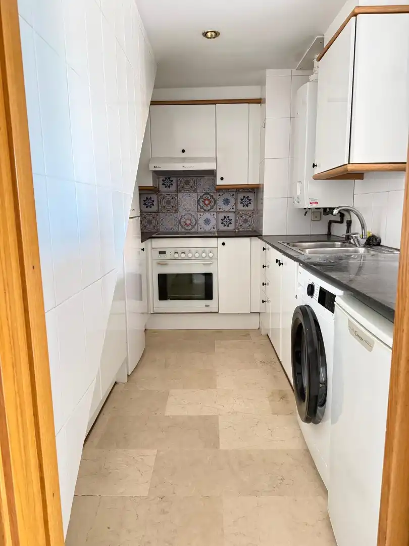 Cuina de Àtic en venda en Girona amb Aire condicionat, Calefacció i Parquet