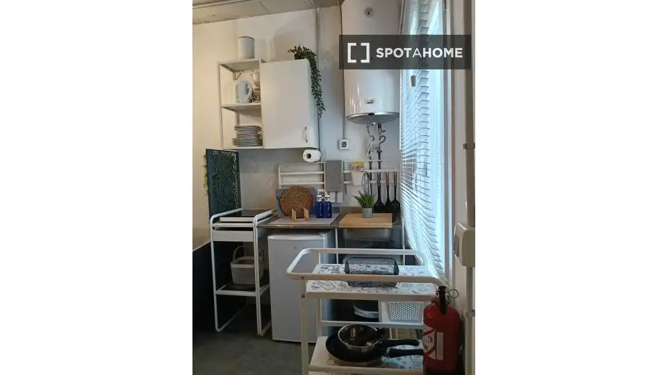 Cuina de Apartament per a compartir en Córdoba amb Aire condicionat, Calefacció i Terrassa