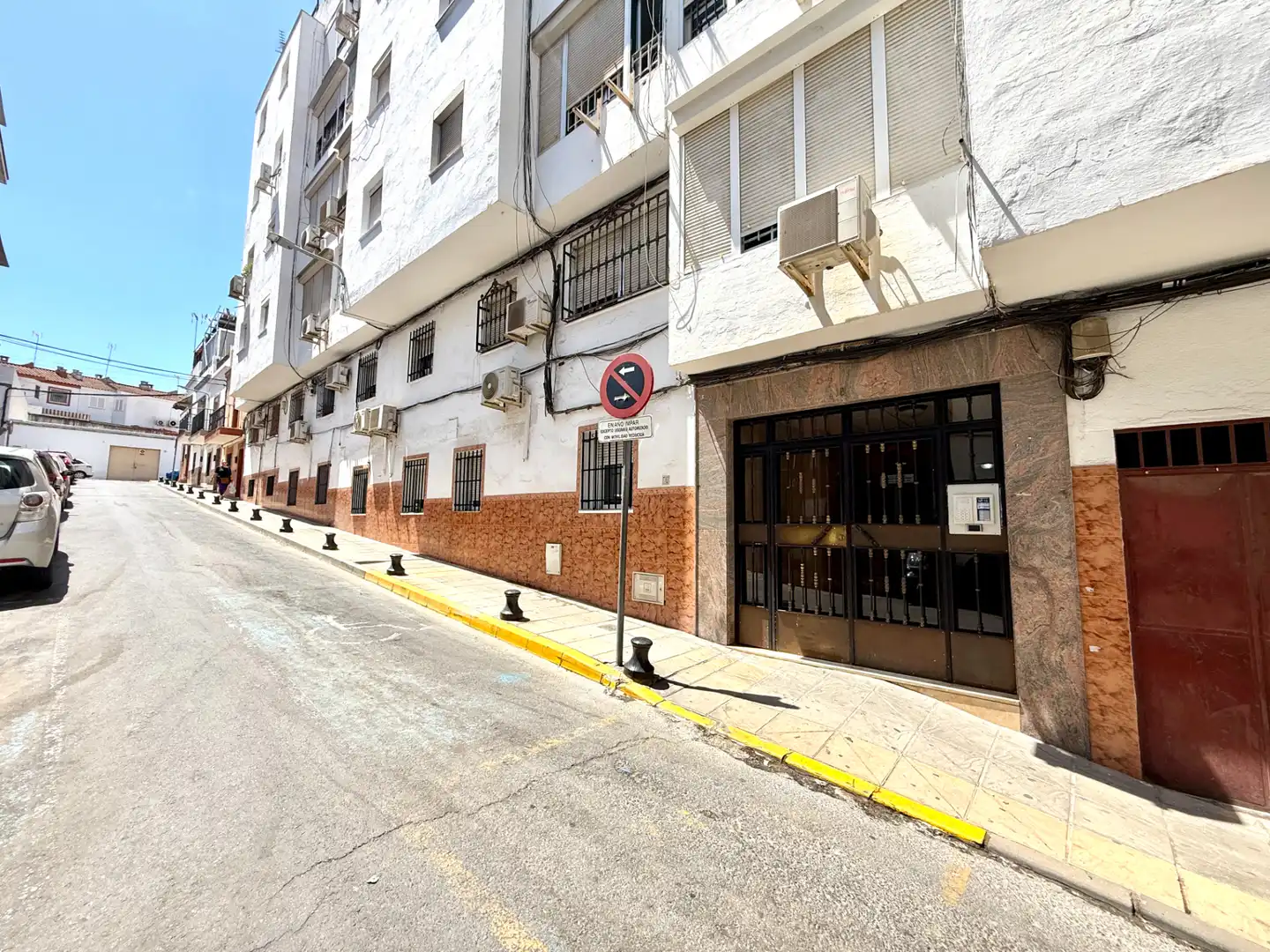 Außenansicht von Wohnung zum Verkauf in San Juan de Aznalfarache mit Klimaanlage und Ofen