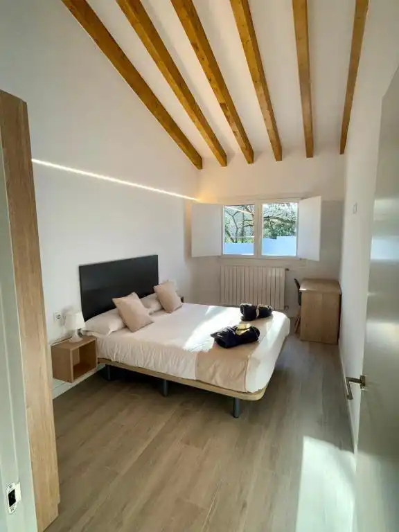 Schlafzimmer von Erdgeschoss zur Miete in Santa María de Cayón mit Heizung, Terrasse und Möbliert