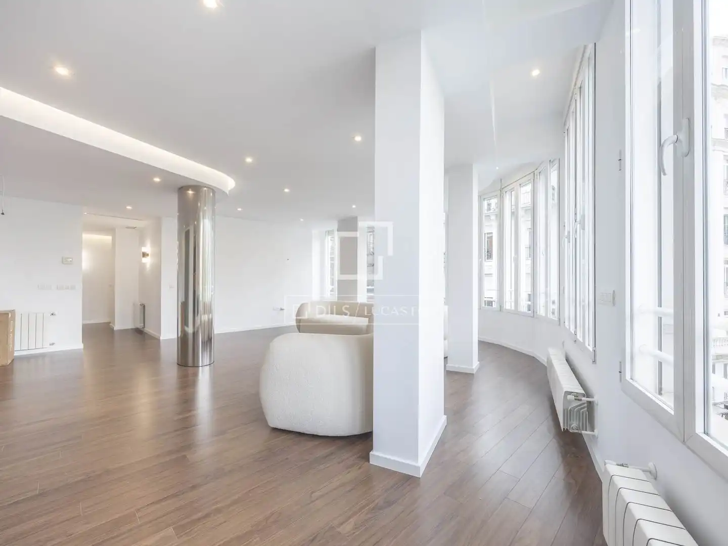 Exterior view of Flat for rent in Valencia  with Air Conditioner, Heating and Parquet flooring