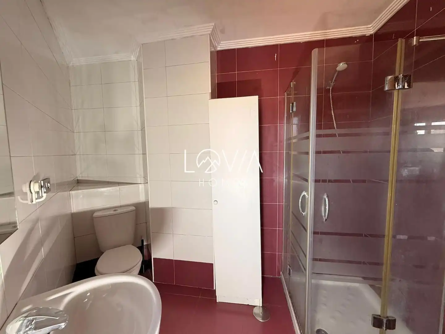 Baño de Piso en venta en Gijón  con Calefacción
