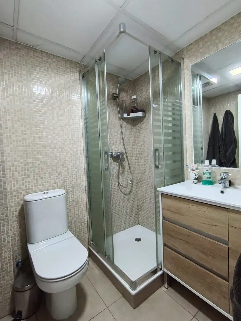 Baño de Piso en venta en Granada con Aire acondicionado, Calefacción y Terraza