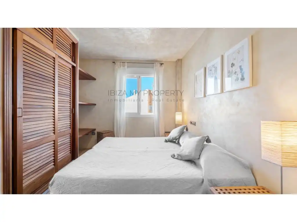 Dormitori de Apartament en venda en Formentera amb Aire condicionat, Terrassa i Moblat