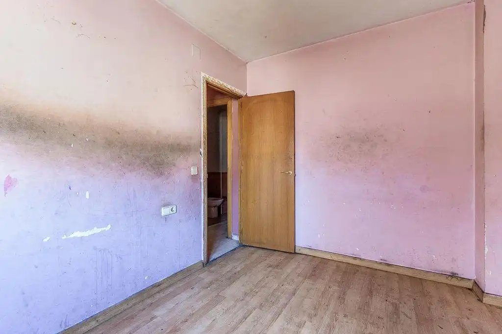 Bedroom of Flat for sale in Magraners