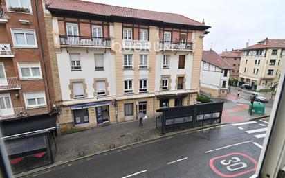 Vista exterior de Pis en venda en Getxo  amb Terrassa