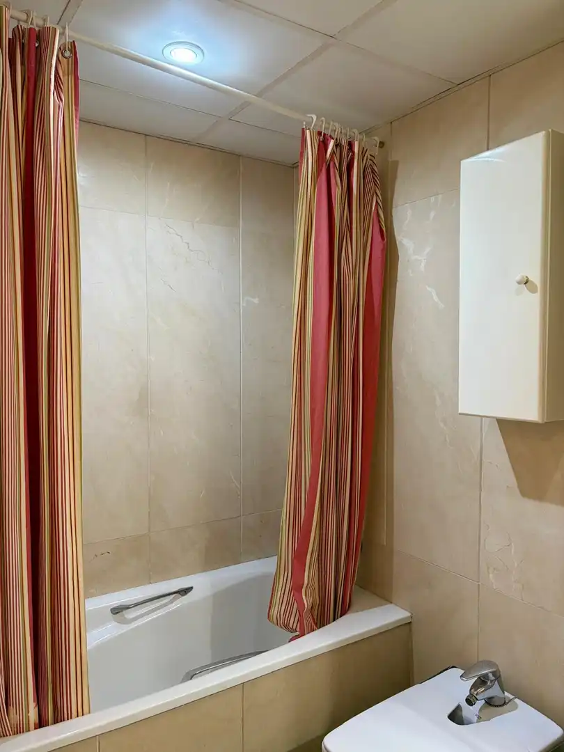 Baño de Piso en venta en Córdoba con Calefacción, Trastero y Amueblado