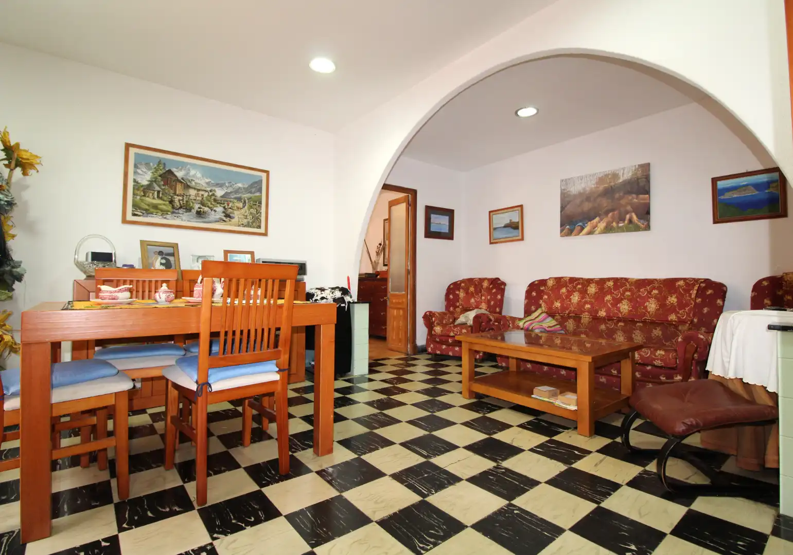 Sala d'estar de Casa adosada en venda en Maó - Mahón amb Calefacció, Terrassa i Traster