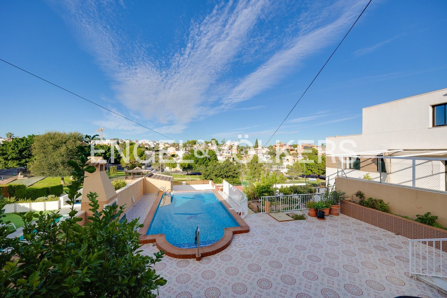 Vista exterior de Casa adosada en venta en Torrevieja con Aire acondicionado, Calefacción y Jardín privado