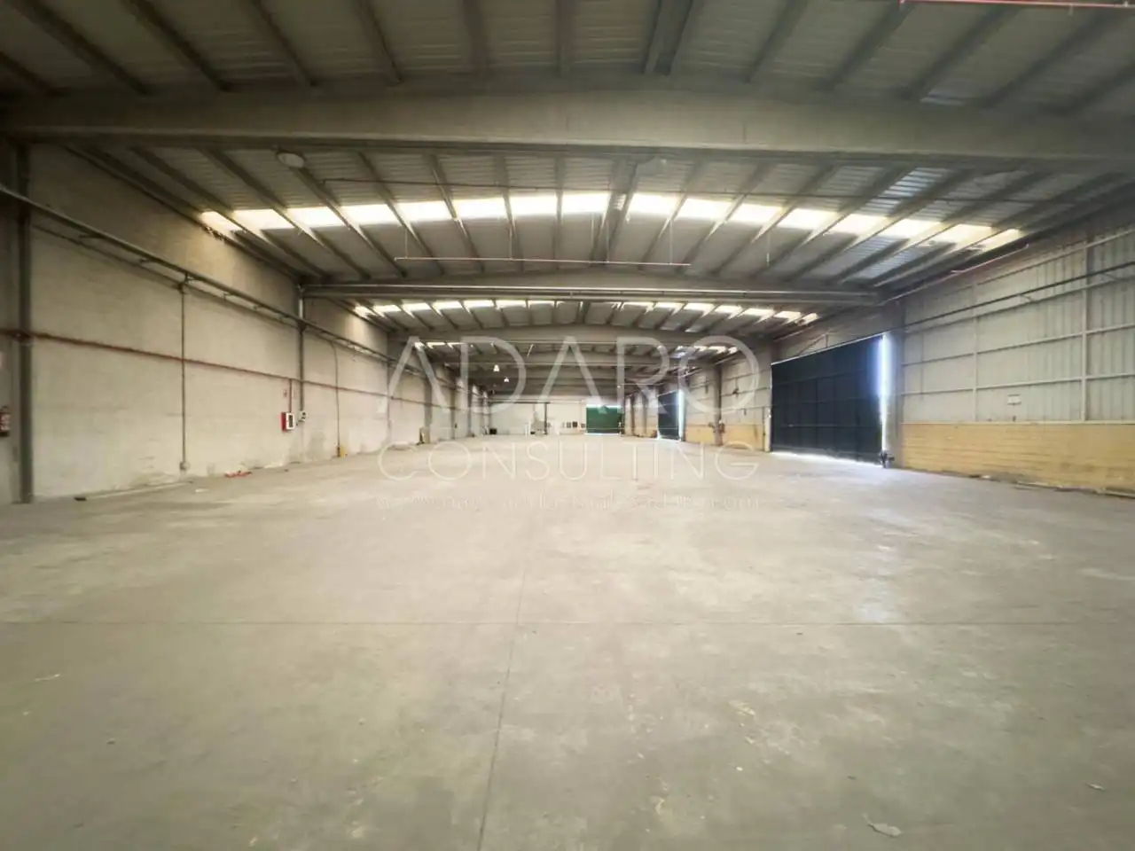 Nave industrial en venta en Meco con Alarma