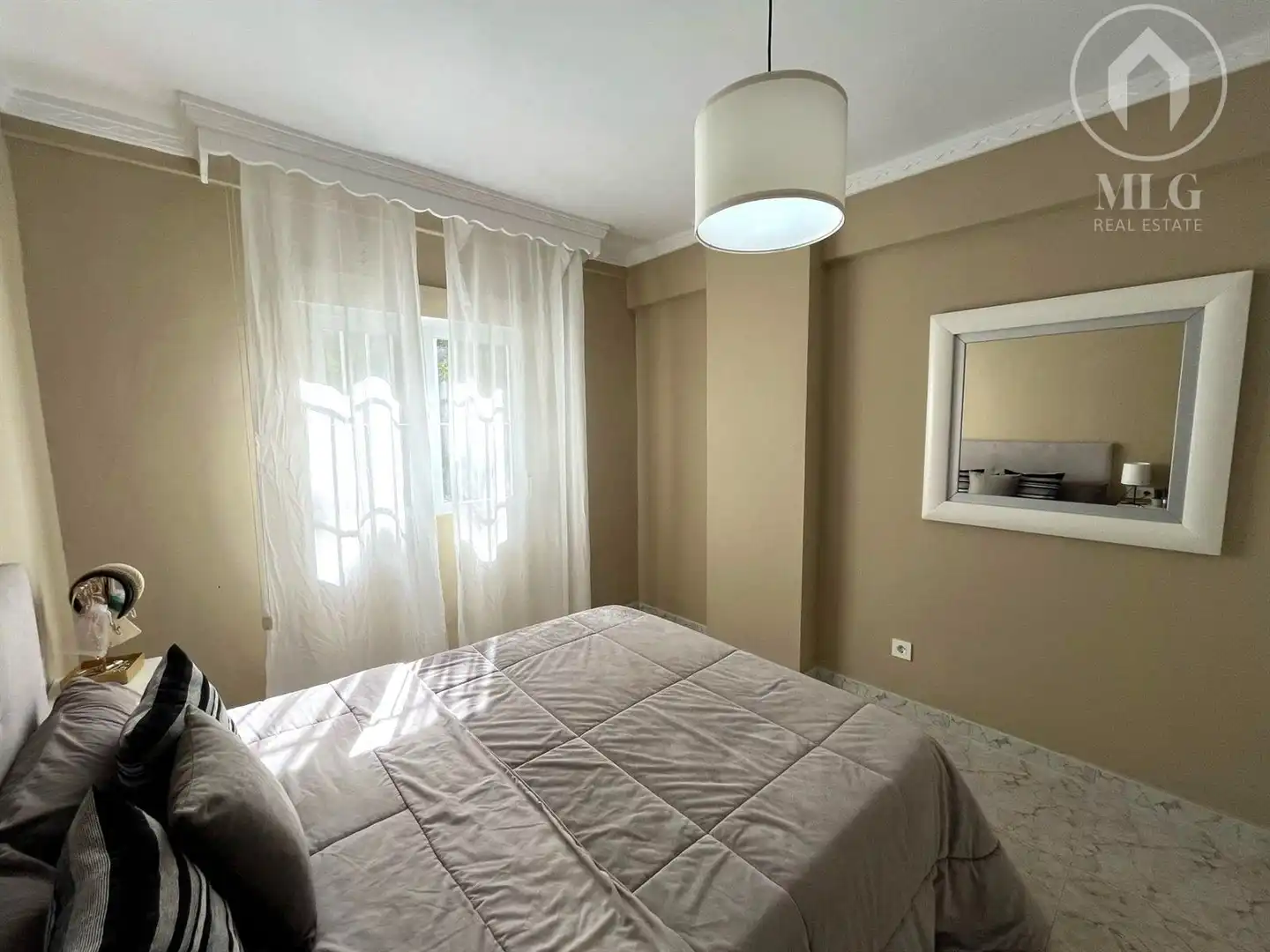 Habitación de Piso en venta en Málaga con Aire acondicionado y Amueblado