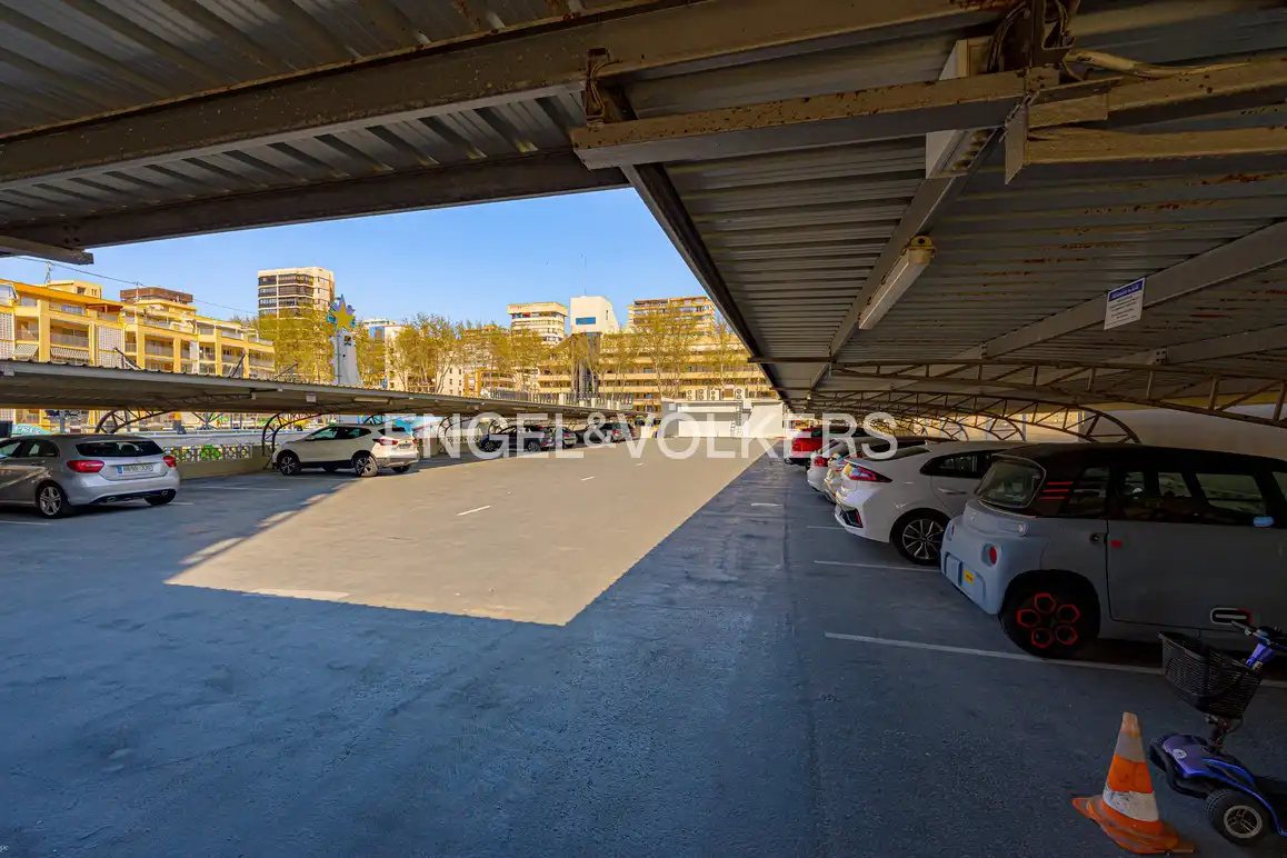 Parkplatz von Dachboden zum Verkauf in Benidorm mit Klimaanlage und Terrasse