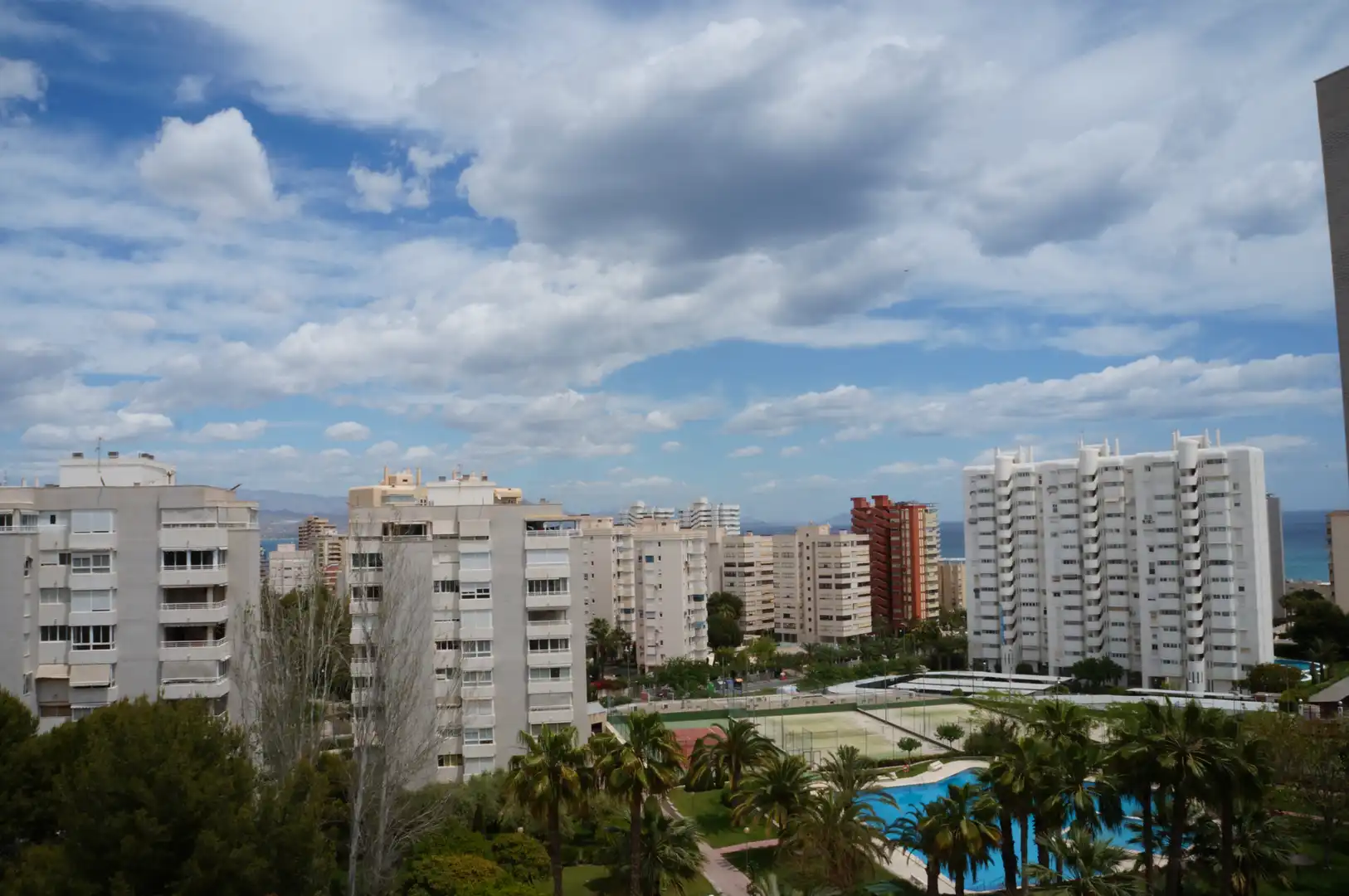 Vista exterior de Apartament de lloguer en Alicante / Alacant amb Aire condicionat, Calefacció i Terrassa