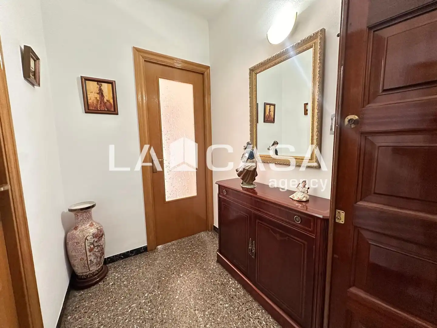 Piso en venta en Canovelles con Amueblado y Balcón