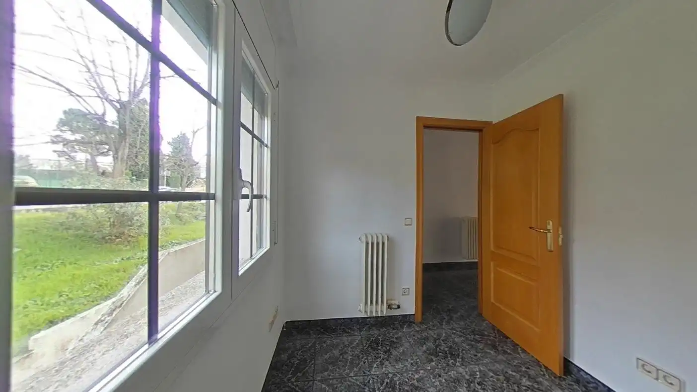 Casa pareada con piscina en venta en Ronda Fort Roig, imagen 8