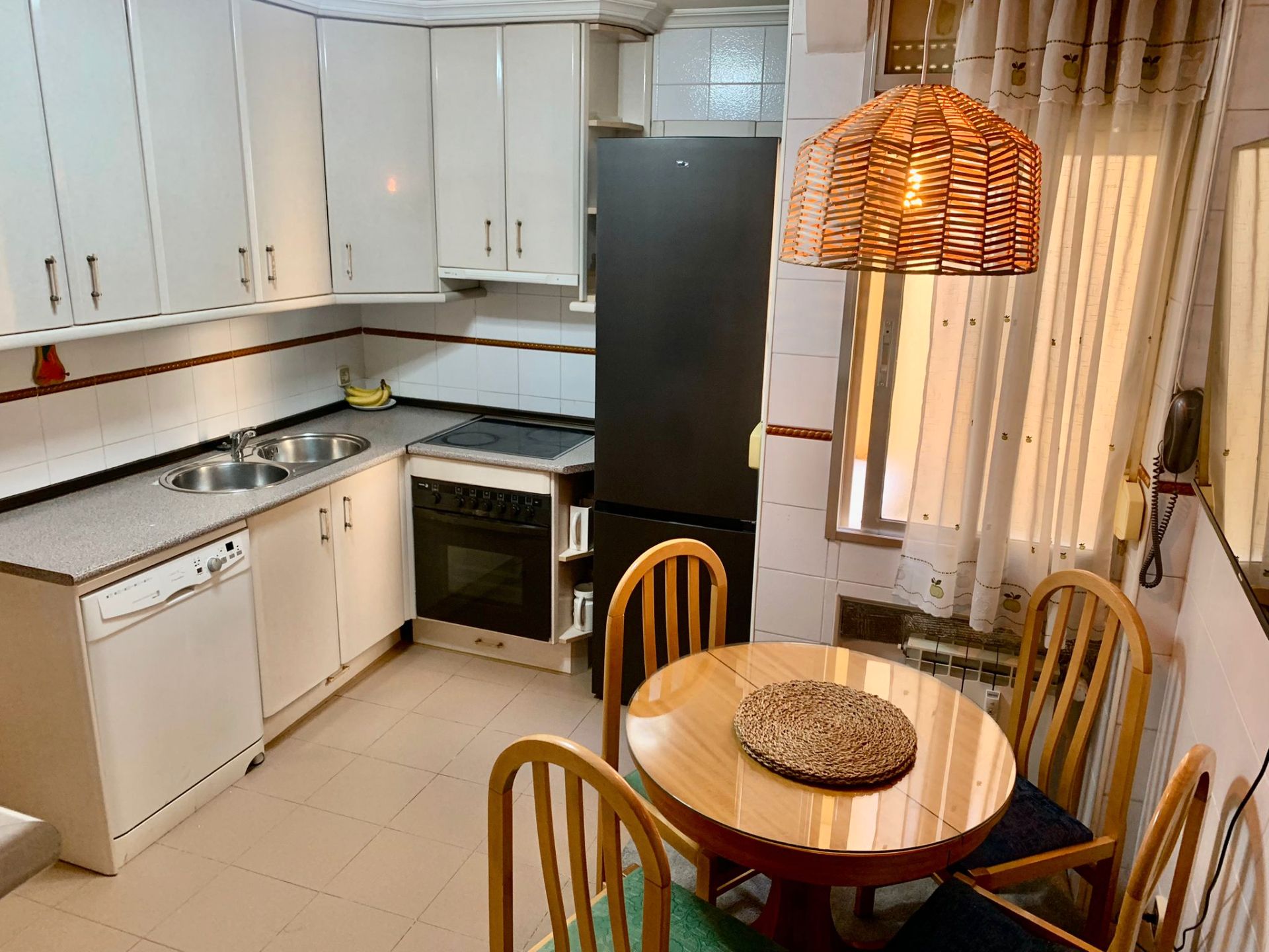 Cocina de Piso para compartir en  Madrid Capital con Calefacción, Amueblado y Horno