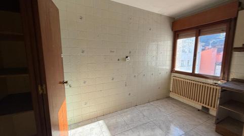 Foto 4 de Piso en venta en Av Francisco Cabrera, Aller, Asturias