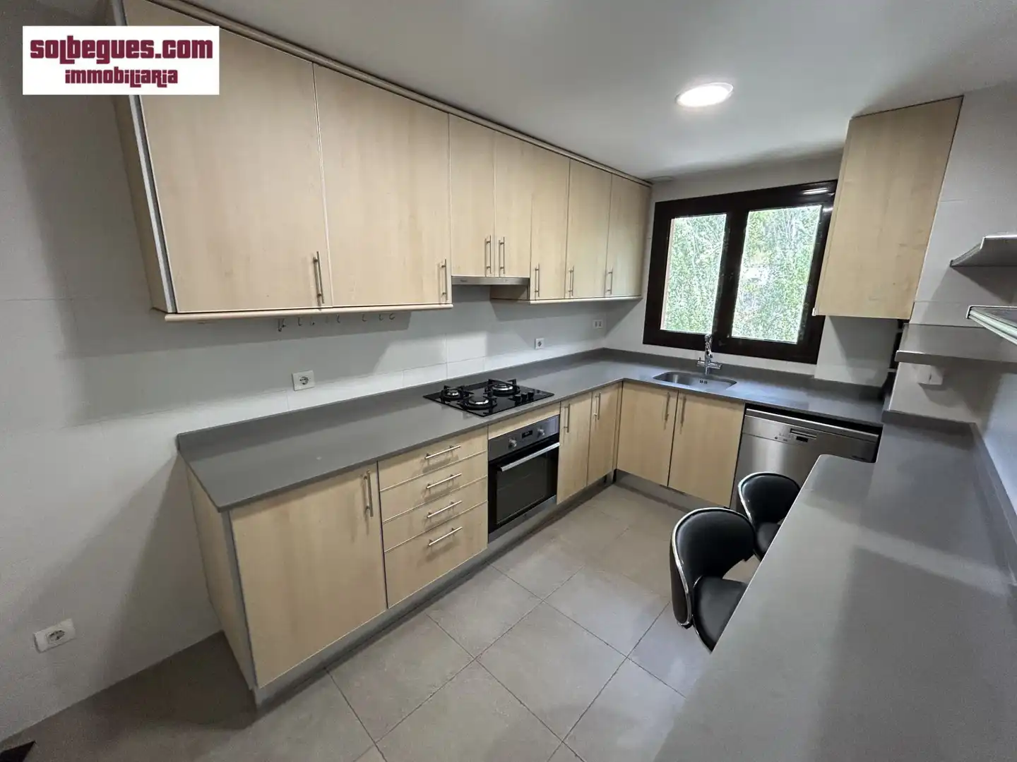 Cocina de Dúplex en venta en Begues con Calefacción, Terraza y Trastero