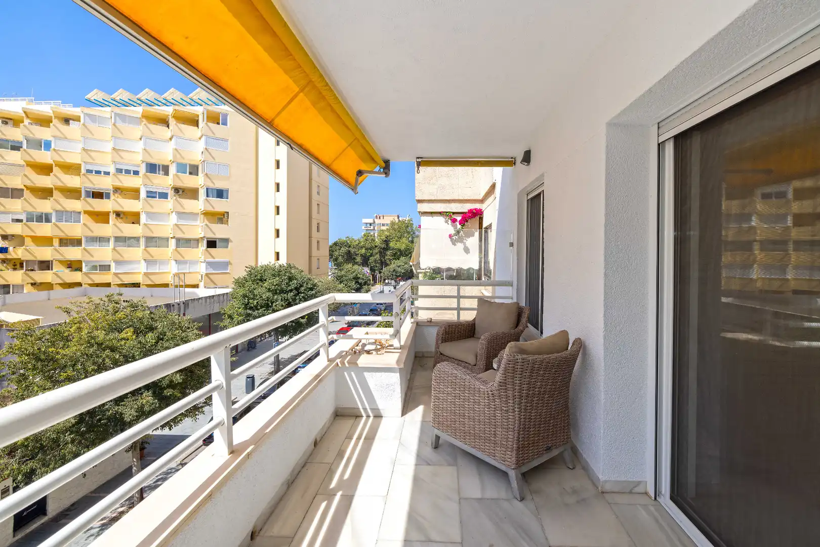Vista exterior de Piso en venta en Marbella con Aire acondicionado, Calefacción y Terraza
