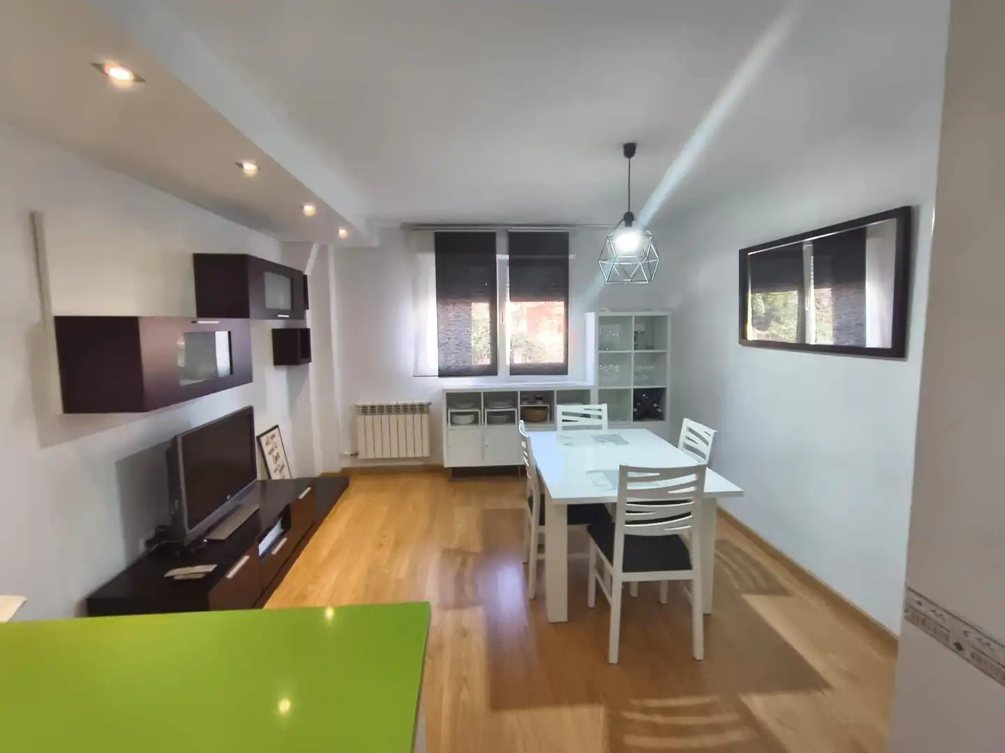 Sala d'estar de Pis de lloguer en Ponferrada amb Calefacció, Terrassa i Traster
