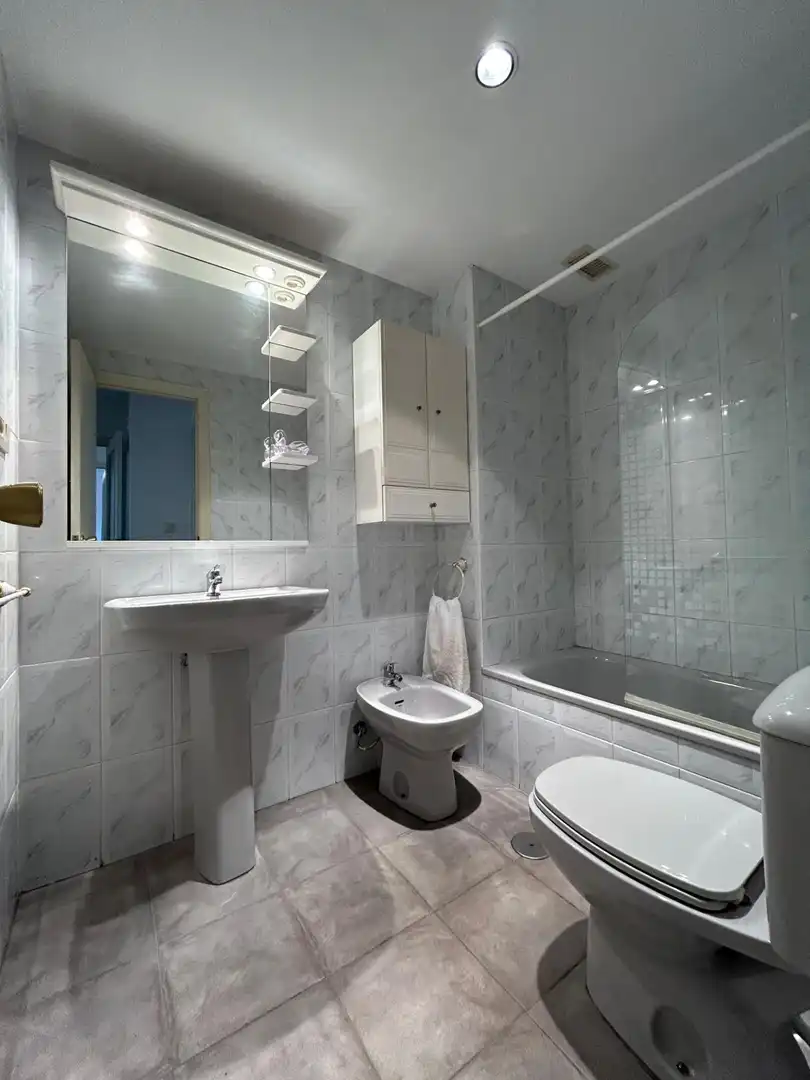 Badezimmer von Wohnung zur Miete in La Pobla de Farnals mit Möbliert, Balkon und Gemeinschaftspool