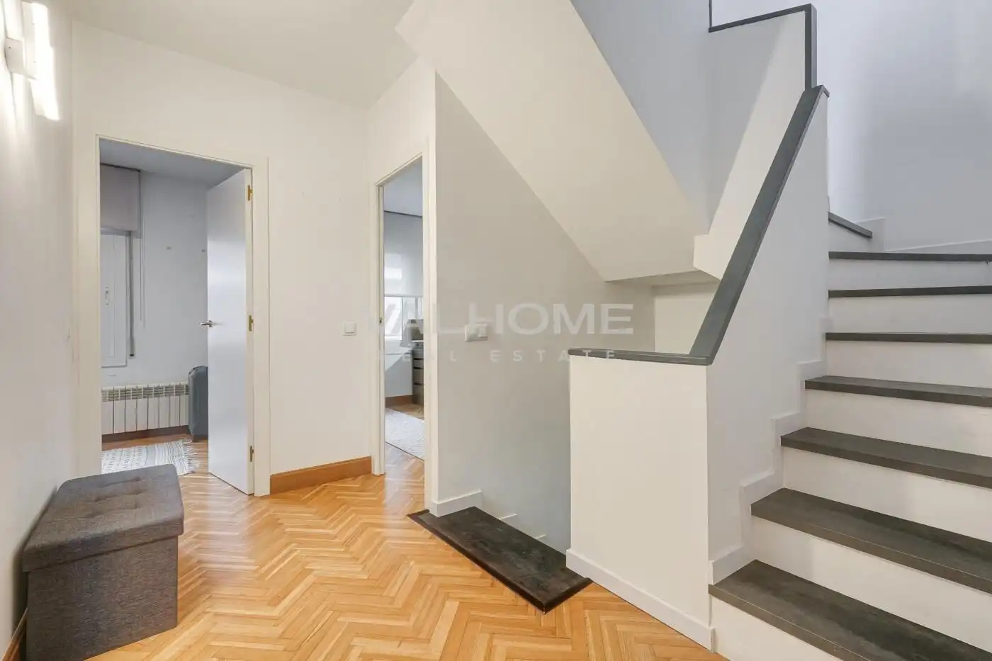 Einfamilien-Reihenhaus zum Verkauf in Sant Cugat del Vallès mit Heizung, Privatgarten und Parkett