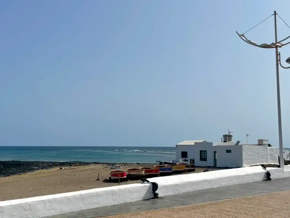 Vista exterior de Piso en venta en San Bartolomé con Jardín privado, Terraza y Trastero