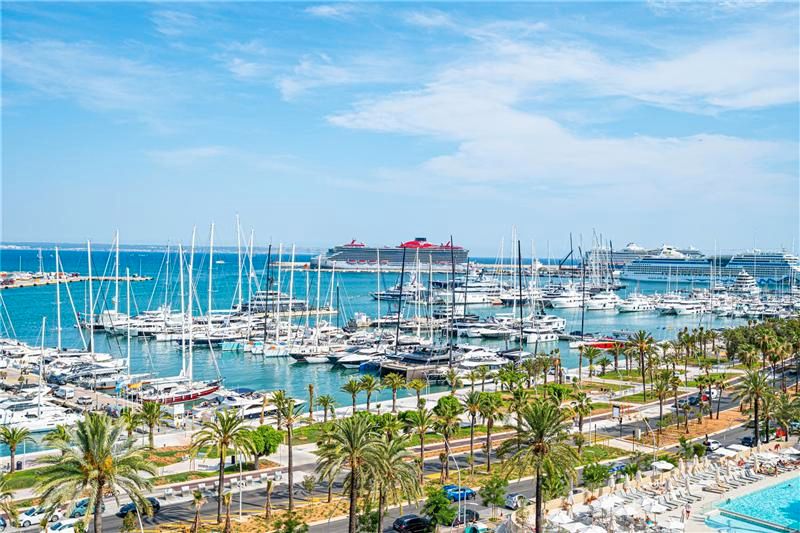 Vista exterior de Pis en venda en  Palma de Mallorca amb Aire condicionat, Terrassa i Piscina comunitària