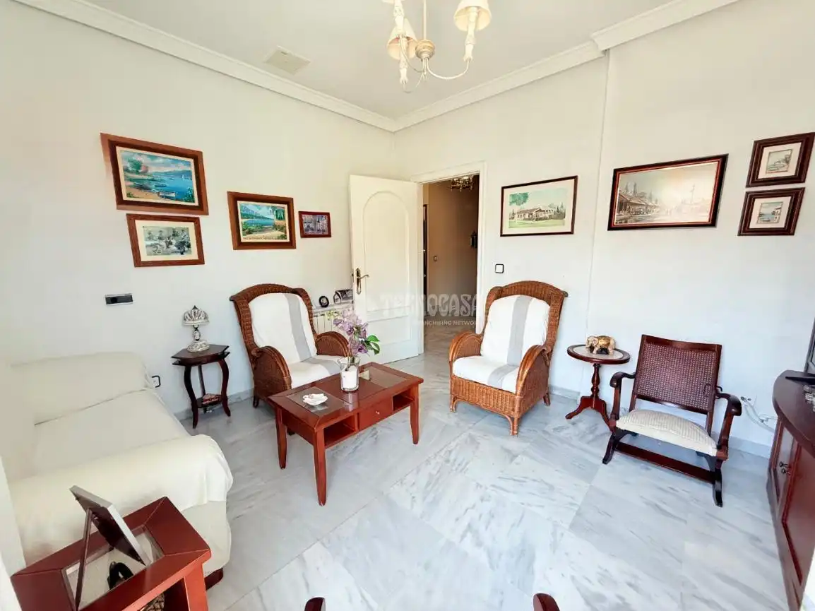 Sala d'estar de Casa o xalet en venda en Alameda de la Sagra amb Aire condicionat i Calefacció