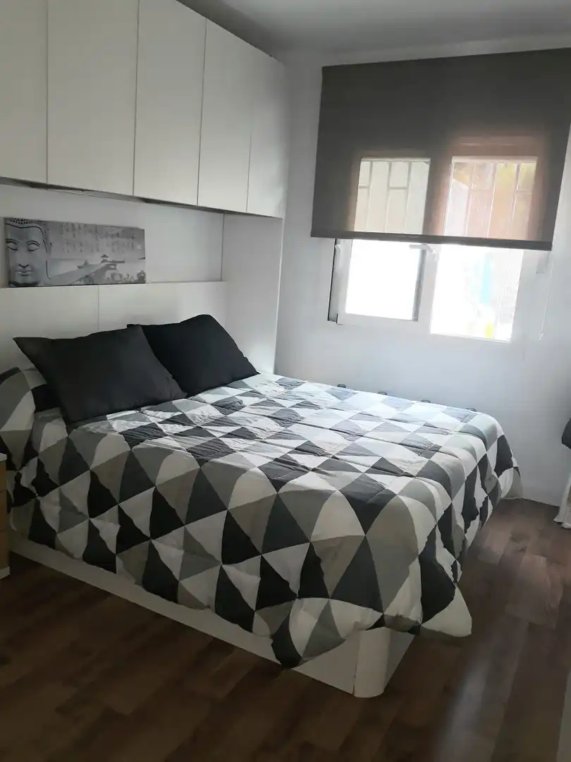 Habitación de Casa adosada en venta en Esparreguera con Aire acondicionado, Calefacción y Jardín privado