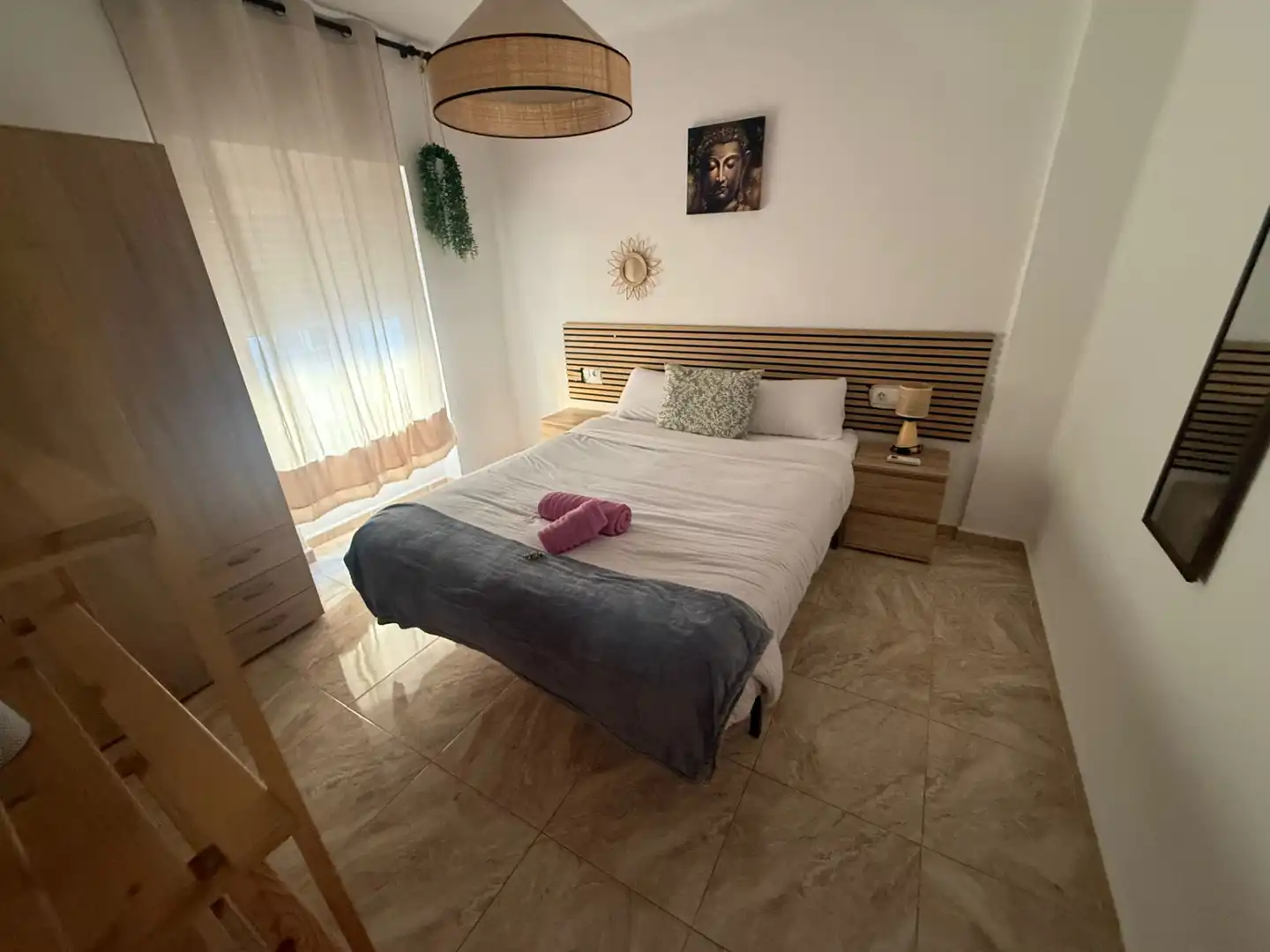Schlafzimmer von Einfamilien-Reihenhaus zum Verkauf in Granada mit Privatgarten, Terrasse und Möbliert