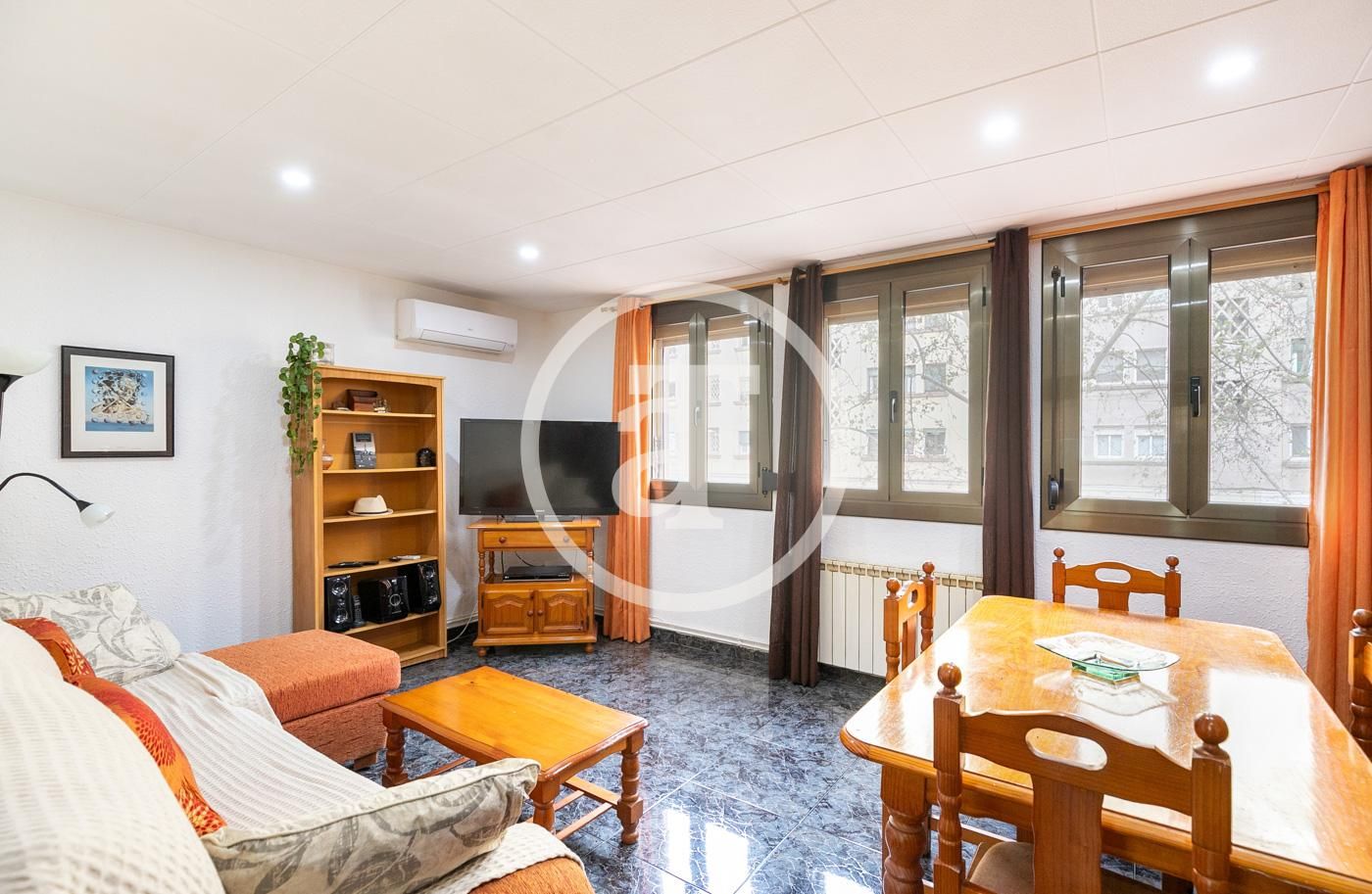 Sala de estar de Piso de alquiler en  Barcelona Capital con Aire acondicionado, Calefacción y Amueblado