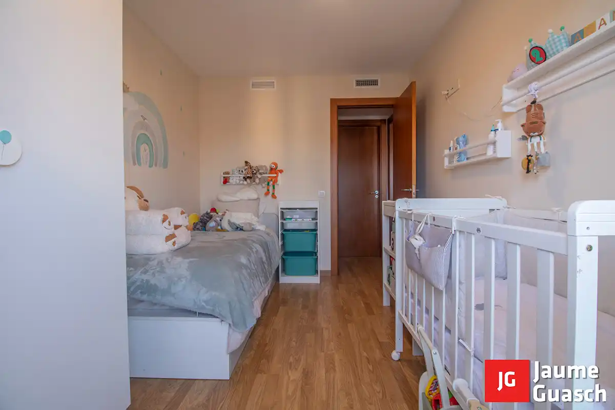 Schlafzimmer von Wohnung zum Verkauf in Torredembarra mit Klimaanlage, Heizung und Parkett