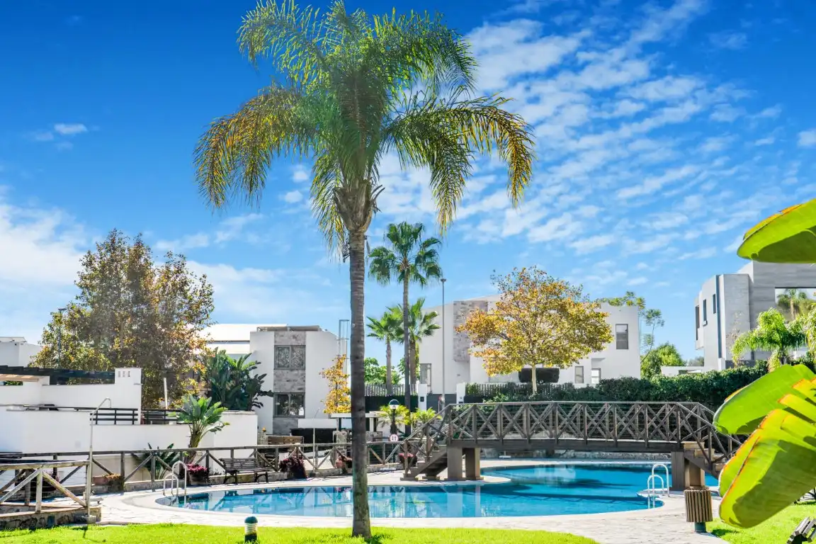 Piscina de Àtic en venda en Marbella amb Aire condicionat, Terrassa i Piscina