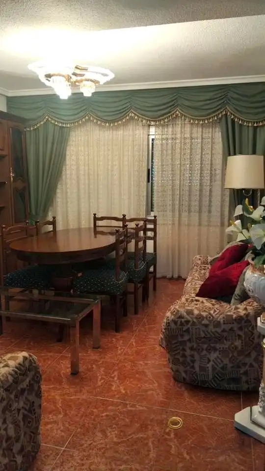 Comedor de Planta baja de alquiler en Utrillas con Calefacción y Amueblado