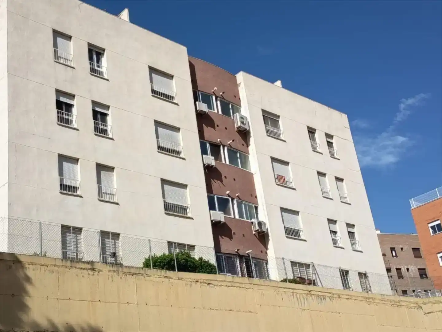 Exterior view of Flat for sale in  Granada Capital