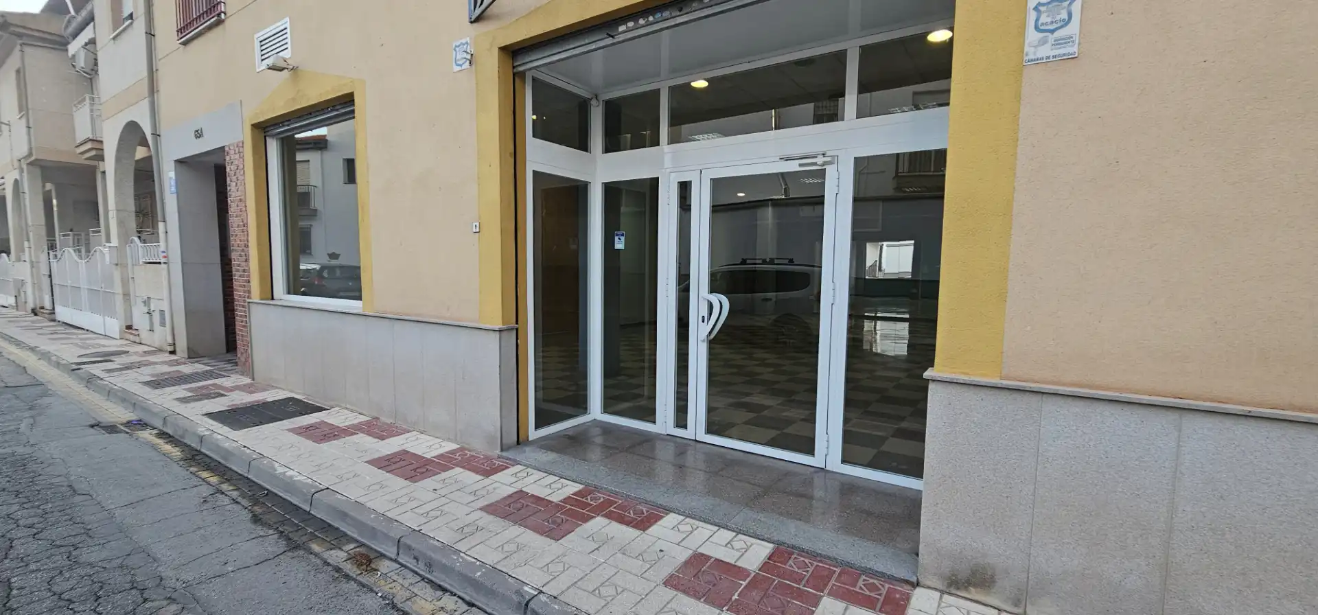 Commercial properties for rent in Maracena